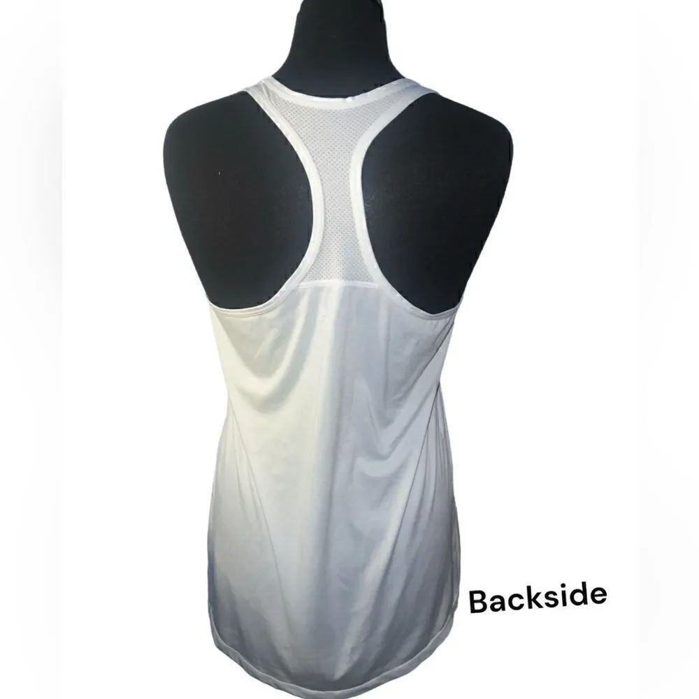 🐘Xersion White Tank Top - Picture 2 of 2